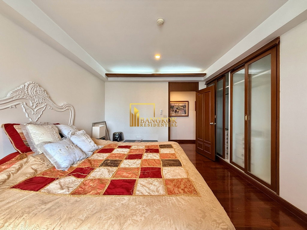 รูป Generously Sized 5 Bed Penthouse Apartment in Phrom Phong - BR0180AP - รูปที่ 35/59