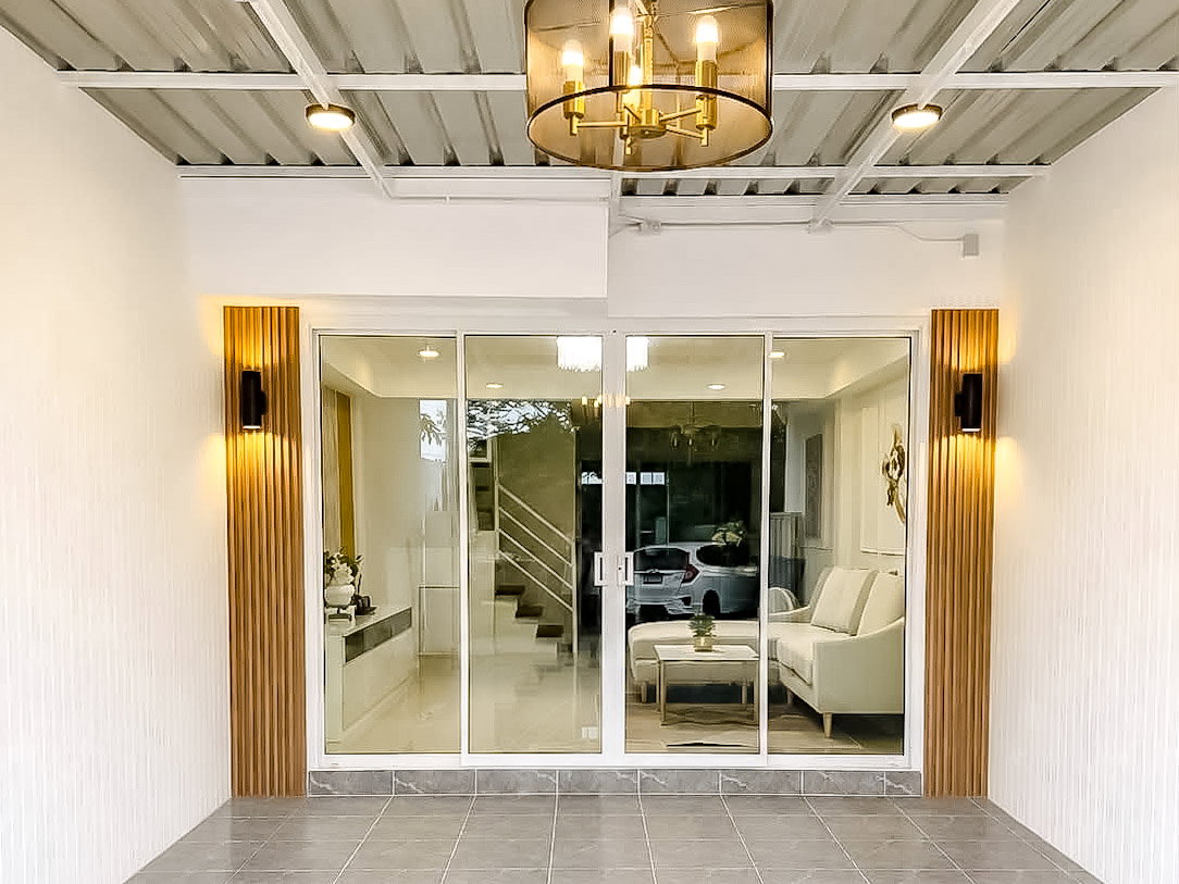 รูป 2 Storey Townhouse for Sale Noen Plab Wan Pattaya - รูปที่ 2/10