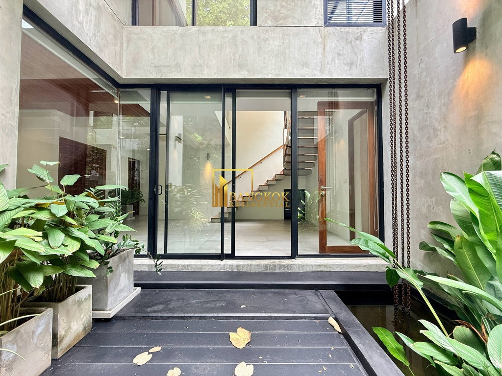 picture Contemporary 2 Bedroom House For Rent in Phrom Phong - BR27876SH - 13/40