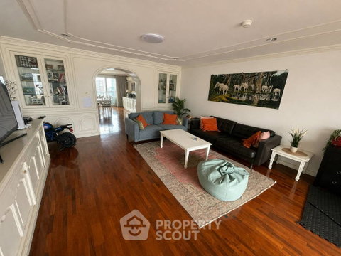 3-BR Condo at Regent On The Park 1 (Sukhumvit 26) near BTS Phrom Phong (ID 3270881)