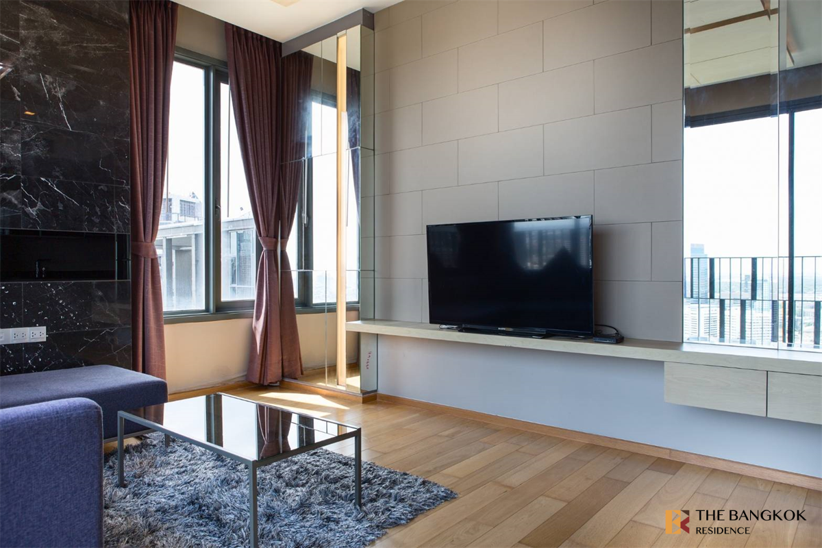 picture Easy Travel, Fully Utilized Space Keyne by Sansiri near BTS Thong Lo - 1/10