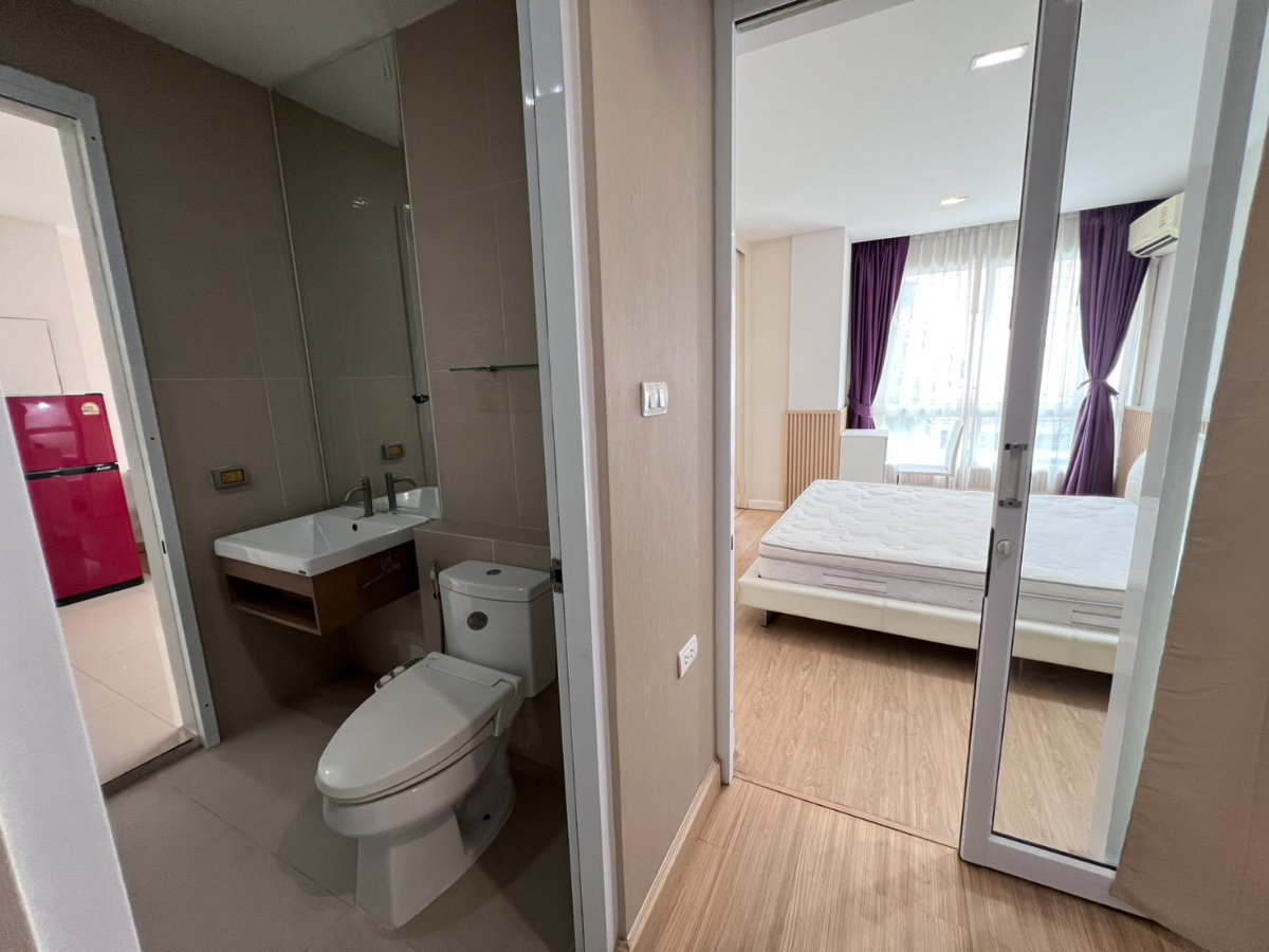 รูป ให้เช่า 1นอนขนาดใหญ่ Happy Condo ลาดพร้าว101 เลี้ยงหมา/แมวได้ มีห้องแต่งตัว【Line: Yosita828】 - รูปที่ 8/10