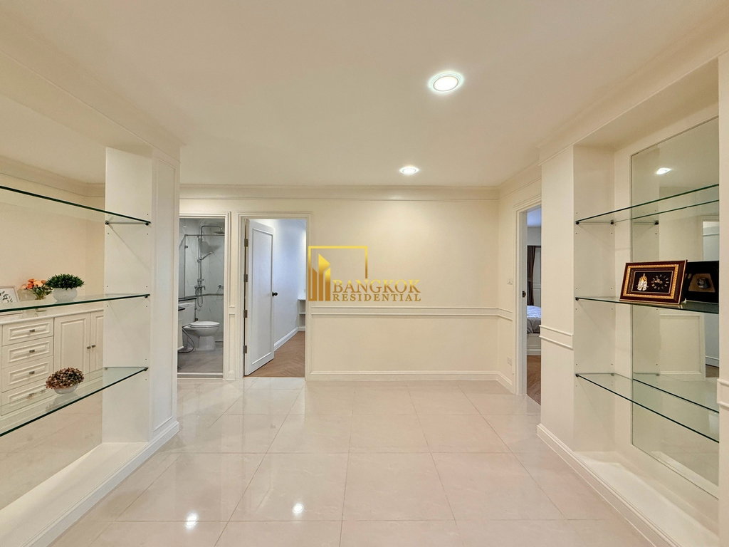รูป Contemporary 3 Bedroom Apartment For Rent in Phrom Phong - BR20619AP - รูปที่ 7/37