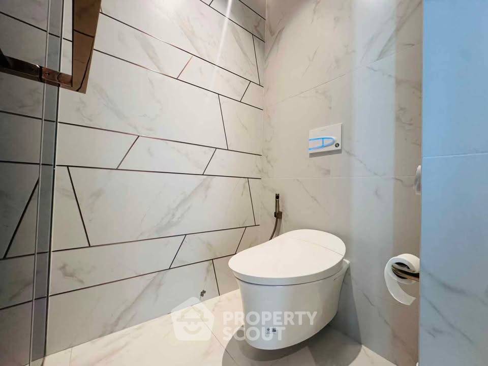 picture 2-BR Condo at The Estelle Phrom Phong near BTS Phrom Phong (ID 3039198) - 23/37