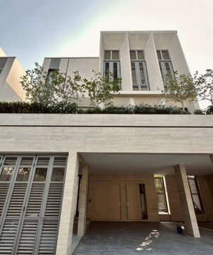 LTHC16116 - Luxury 3-Story Detached House for Sale Sathorn–Silom | 533 sq.m. | 4 Beds 5 Baths | Private Pool & Lift | 65.9 MB