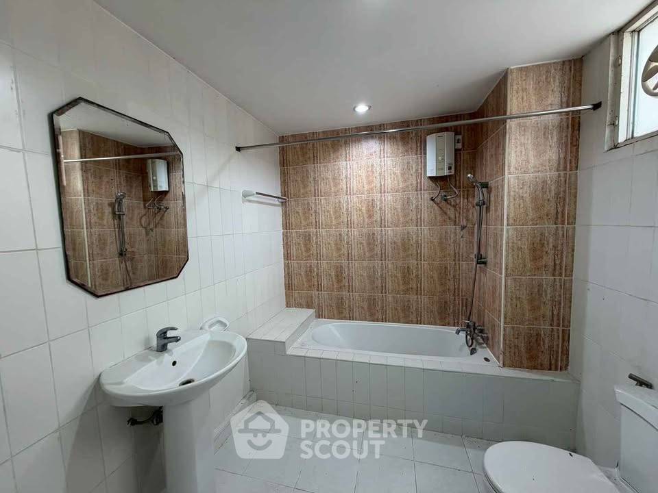 รูป 3 ห้องนอน กว้าง 176 ตารางเมตร Grand Ville House 1 ใกล้ BTS พร้อมพงษ์ (ID 2605120) - รูปที่ 14/20