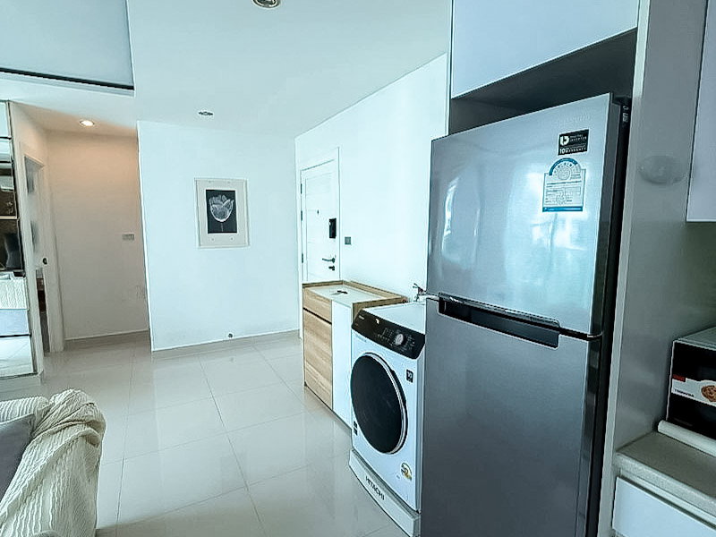 picture 2 Bedroom Condo for Sale Amazon Residence Jomtien Pool View - 3/10