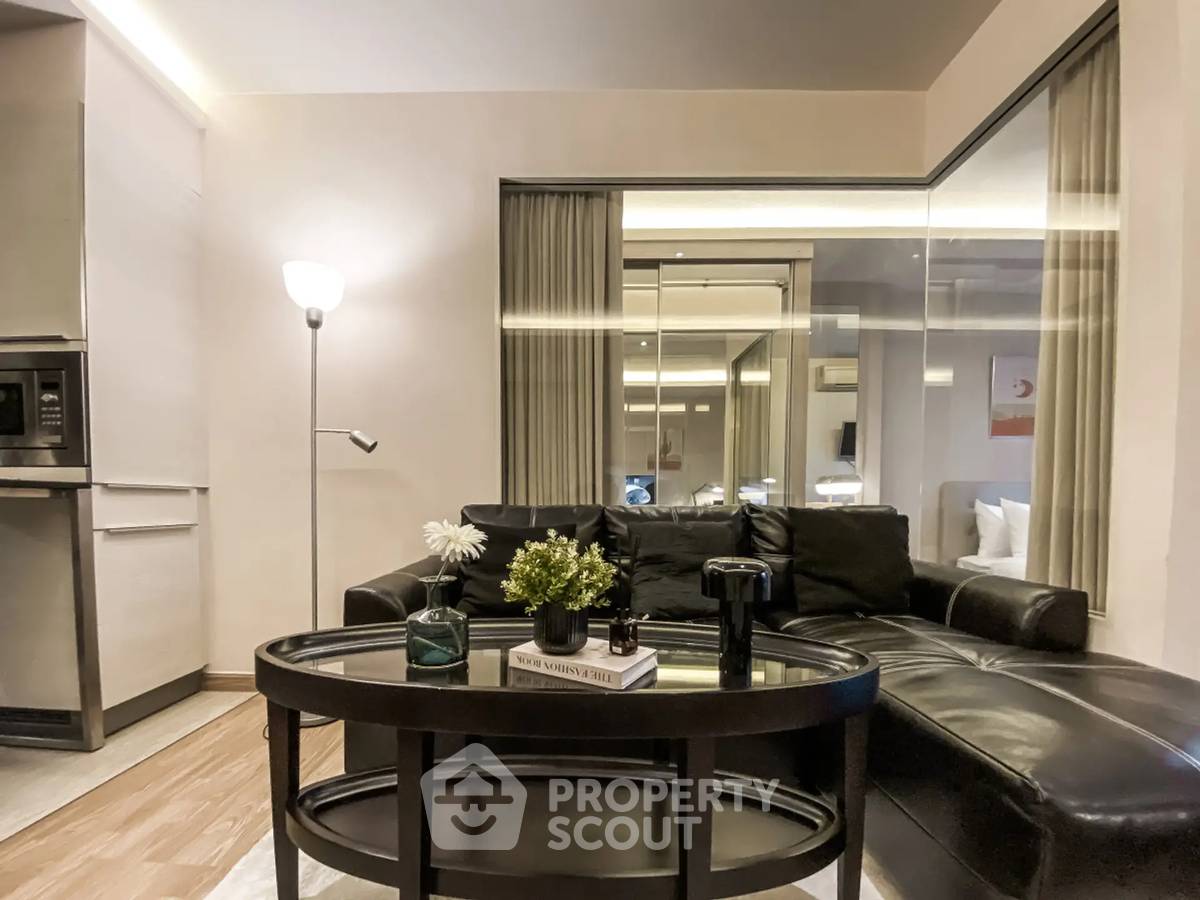 picture 1-BR Condo At H Sukhumvit 43 Near BTS Phrom Phong (ID 3227460) - 4/18