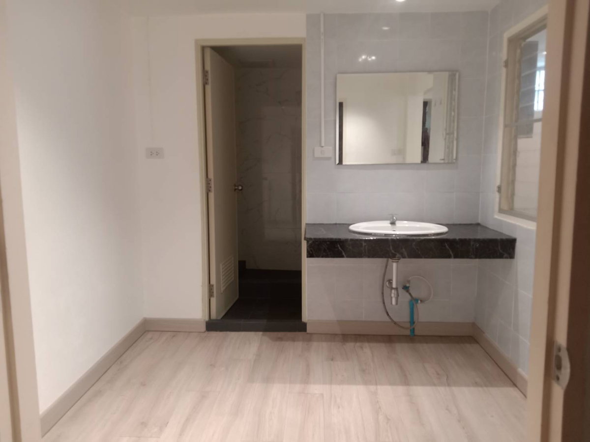 picture House for rent near MRT Sutthisan Tel.0999983897  - 14/31