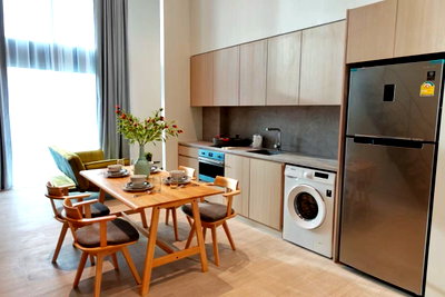 Condos for rent : Condo for rent The Lofts Silom Monthly 60,000 thb.