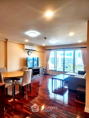 ขายคอนโด : คอนโด 2-ห้องนอน ที่ นาวิน คอร์ท คอนโดมิเนียม ใกล้ BTS เพลินจิต (ID 3035900)