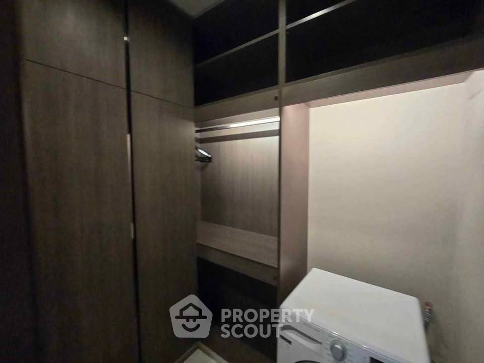 picture 20th-Floor 2-BR At Q1 Sukhumvit, 20m To BTS Nana (ID 3049259) - 7/28