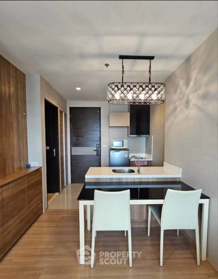 รูป 1 ห้องนอน Rhythm Sathorn ใกล้ BTS สะพานตากสิน 300 เมตร (ID 3135281) - รูปที่ 3/7