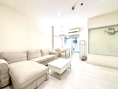 Condos for rent : For Rent " 𝐓𝐡𝐞 𝐑𝐨𝐨𝐦 Ratchada-Ladprao " 1 Bedroom 49  Sq.m. Pool View ,Near : MRT-Ladprao 