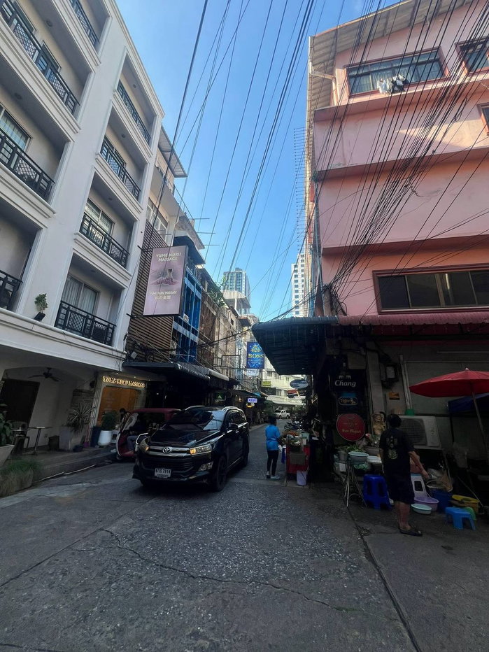 รูป LTHC16121 - Commercial for Sale Sukhumvit 20 | 180 sq.m. | 14 sq.wah. | 29 MB - รูปที่ 3/7
