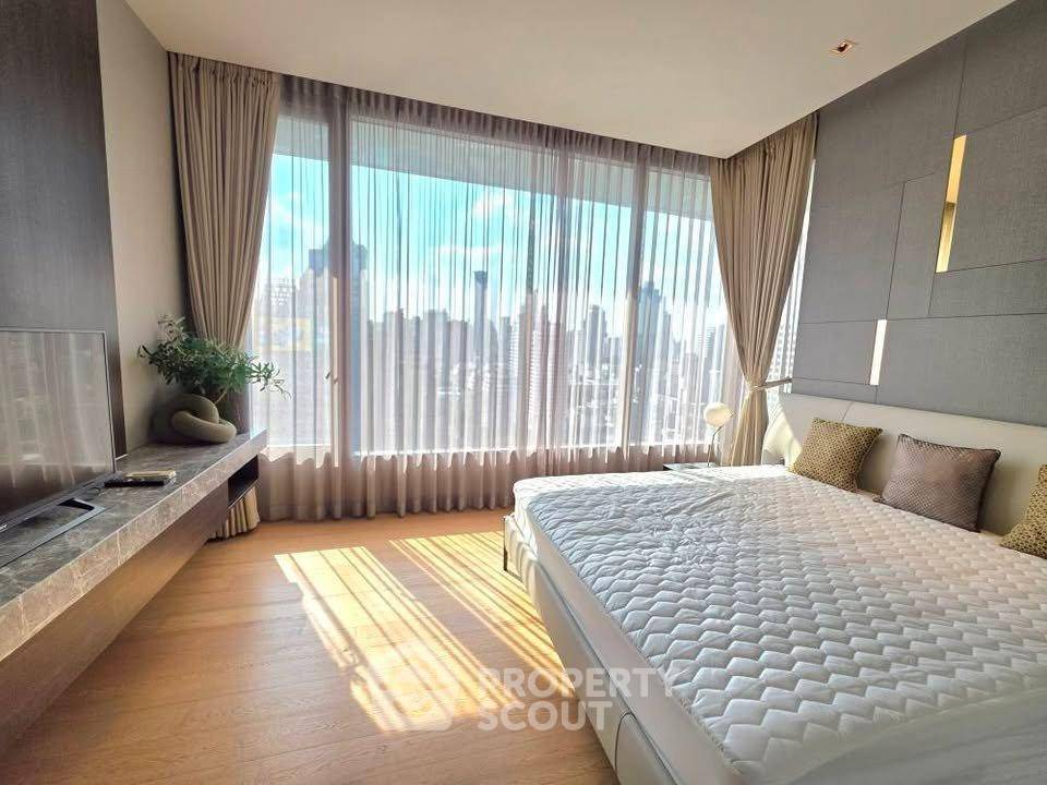 picture Spacious 2-BR 113 Sqm At Saladaeng One Near MRT Silom (ID 2587018) - 3/9