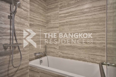 Celes Asoke near BTS Asok Price better than expected!!