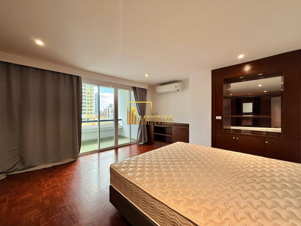รูป Spacious 3 Bedroom Apartment For Rent in Phrom Phong Area - BR21180AP - รูปที่ 15/44