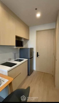 1-BR Condo at Noble State 39 near BTS Phrom Phong (ID 2701670)