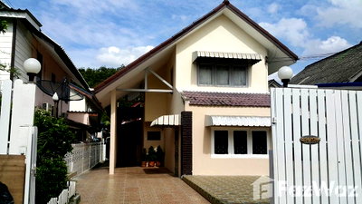 Houses for sale Bangkok : 3 Bedroom House for sale at Sahakon Khru Thai Village  6709789