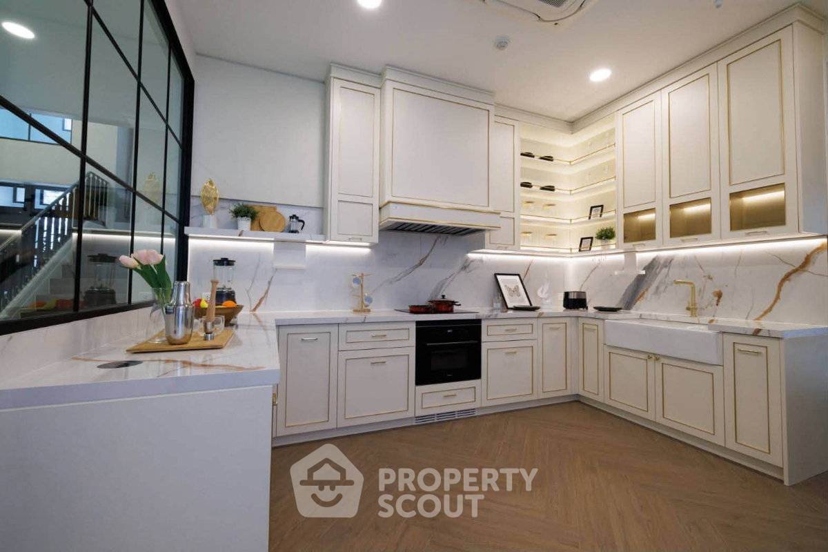รูป บ้าน 4 ห้องนอน ขนาด 378 ตร.ม. ที่ Nantawan Rama 9 - New Krungthep Kreetha (ID 3273580) - รูปที่ 7/7