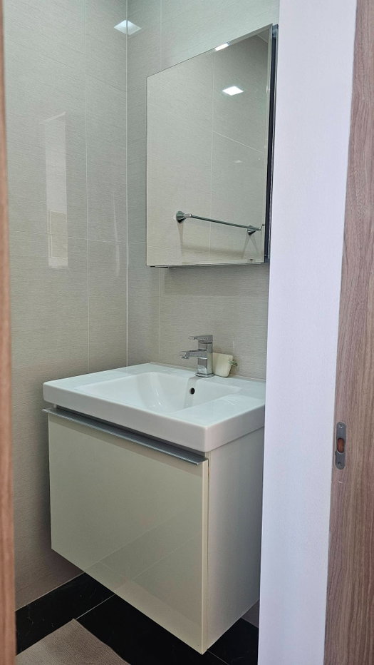 picture For rent !!  Park 24 ( Park Origin Phrom Phong )  | 20K. per month |  26 Sq.m.  1Bed1Bath  14th Floor - 12/13