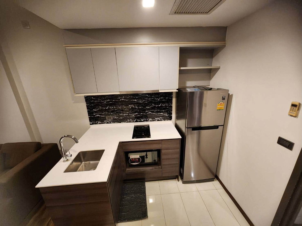 picture 🍀 For Rent Ceil by Sansiri 🍀 Add Line ID: @zcondo (with@) 🔥 C6165 - 8/11