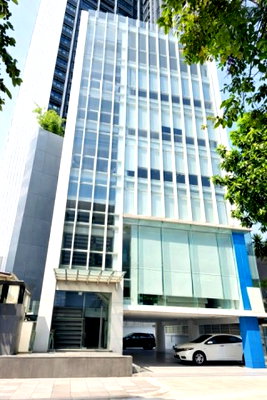 Office for rent : 			with elevator 7bed Rajamangala University of Technology Bangkok 350 m. from Narathiwat Sathorn Road           