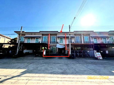 TOWN HOUSE 20.8 Sq.w. Thanyaburi Pathumthani for 1.8M