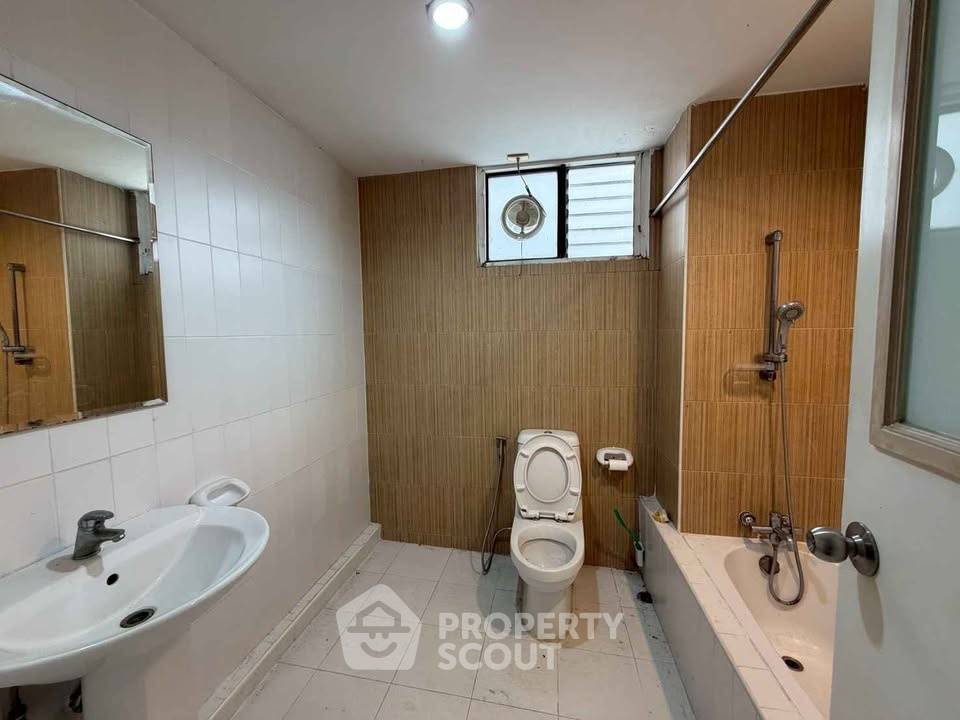 รูป 3 ห้องนอน กว้าง 176 ตารางเมตร Grand Ville House 1 ใกล้ BTS พร้อมพงษ์ (ID 2605120) - รูปที่ 15/20