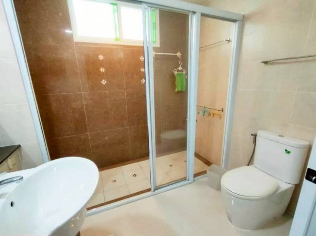 รูป ขาย ทาวน์โฮม 3 ชั้น ตกแต่งใหม่ทั้งหลัง | บ้านกลางเมือง เอสเซ้นส์ อ่อนนุช-วงแหวน - รูปที่ 11/12
