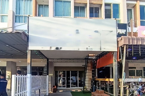 3 Storey Commercial Building for Sale Siam Country Club 4 Bed