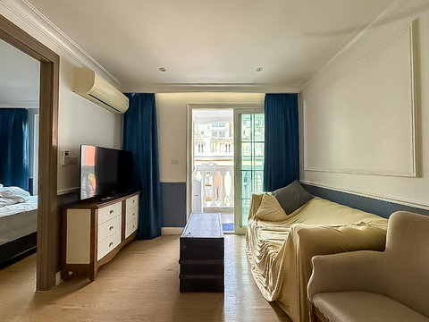 1 Bedroom Condo for Sale Seven Seas Côte dAzur Pool View