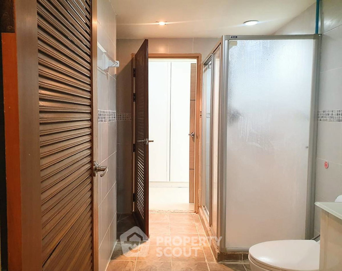 รูป คอนโด 3 ห้องนอน ขนาด 164 ตร.ม. Royal Castle Sukhumvit ใกล้บีทีเอส พร้อมพงษ์ (ID 1889279) - รูปที่ 11/18