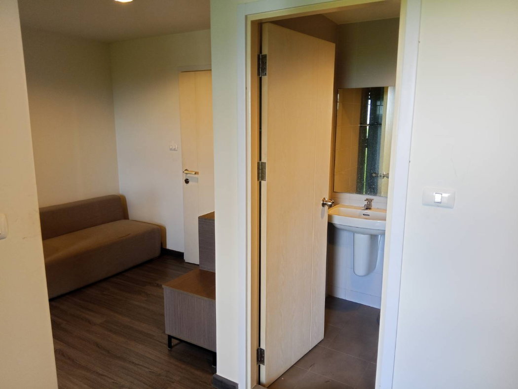 picture The Trust Condo@BTS Erawan for rent the best price. - 6/13