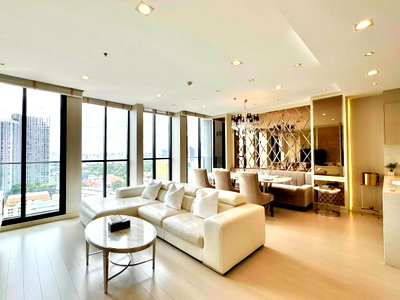 Condos for rent : Condo for rent Noble Ploenchit Monthly 120,000 thb.