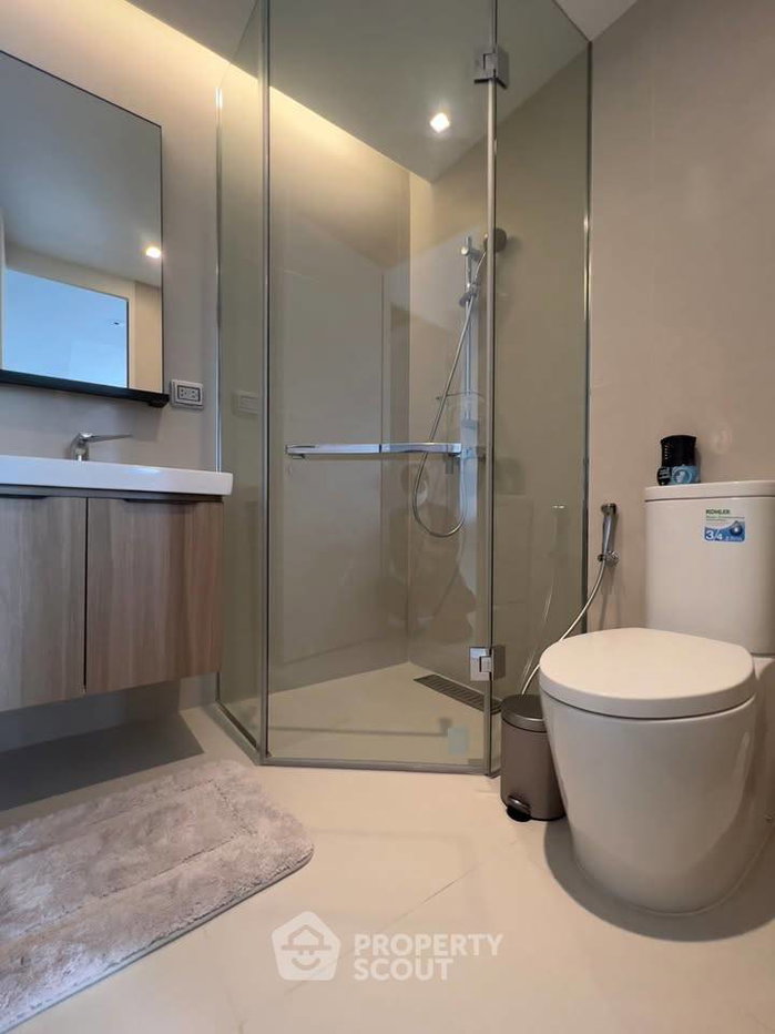 picture 15th-Floor 2-BR Condo At Circle Sukhumvit 31, MRT Sukhumvit (ID 3281465) - 12/14