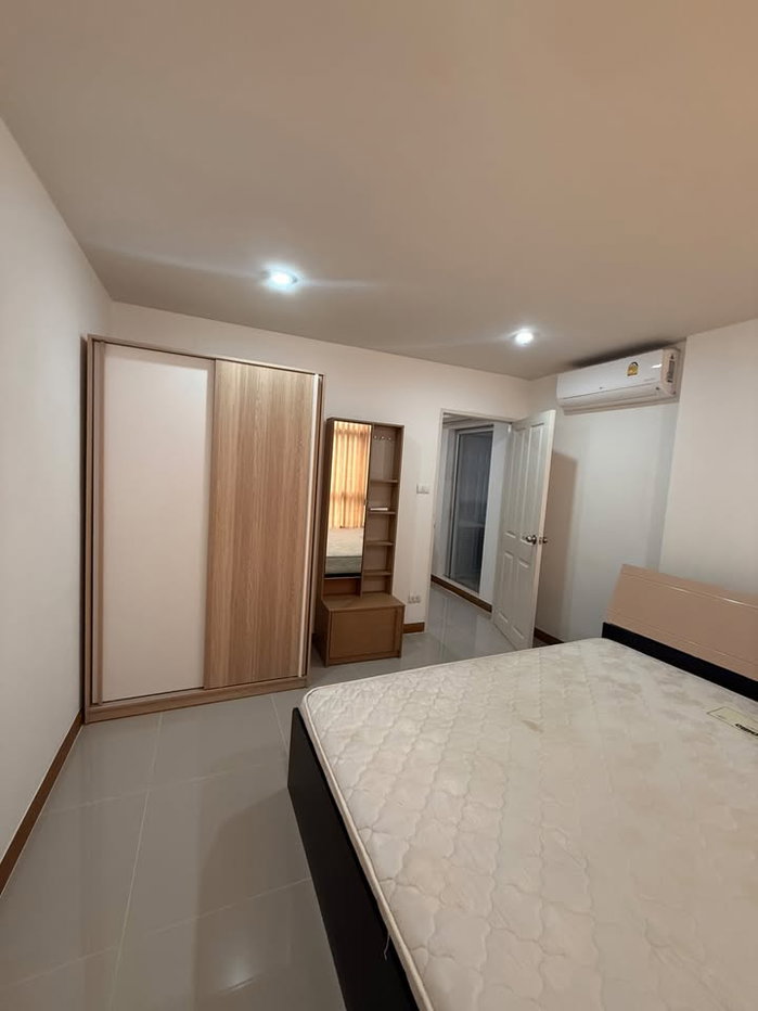picture Zenith Place @ Huay Kwang For rent - 1/9