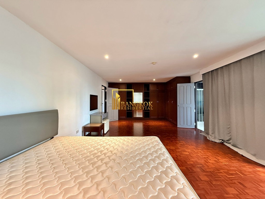 รูป Spacious 3 Bedroom Apartment For Rent in Phrom Phong Area - BR21180AP - รูปที่ 14/44