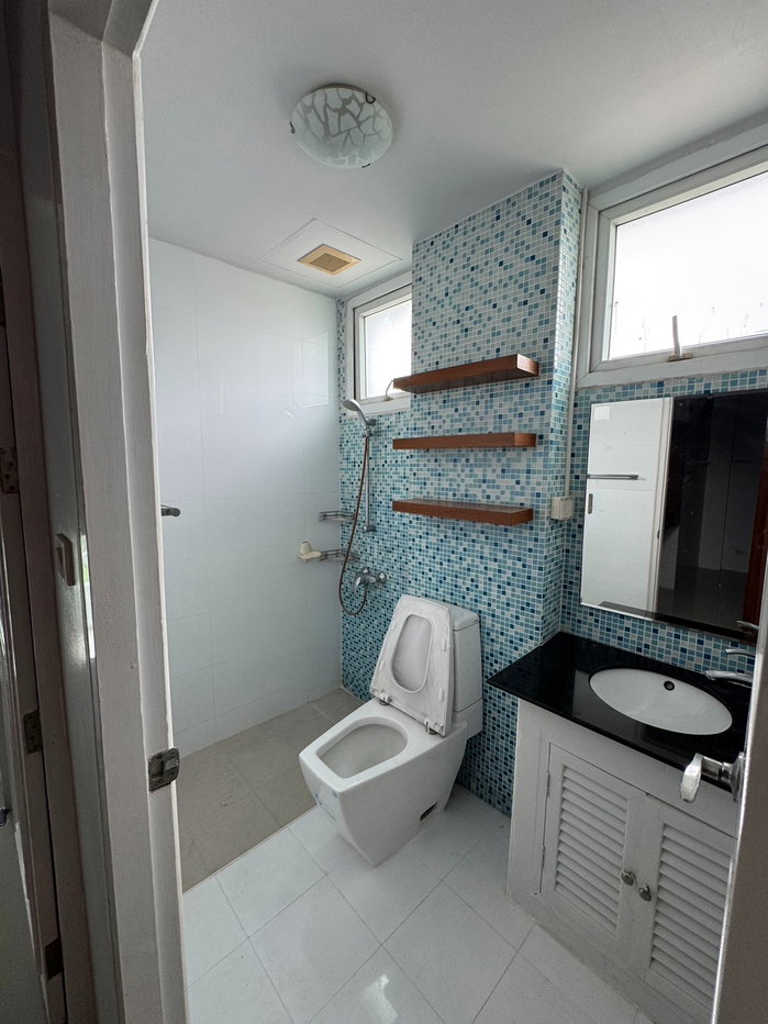 picture #HHR90 For Rent: 4-Story Home Office 📍 Town in Town - Pradit Manutham - 35/39