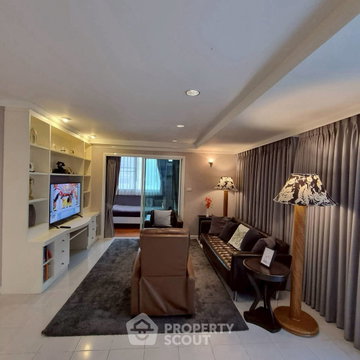 2-BR Condo at Supalai Place Sukhumvit 39 near BTS Phrom Phong (ID 2909736)