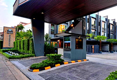 Townhouses for sale : 🏡✨ WE STATE DONMUANG | Modern Luxury 3-Storey Townhome with Private Rooftop Terrace ✨🏡