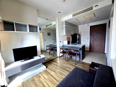 Condos for rent Big C Extra Rama 4 : 🔥Hot deal for rent🔥 newly room with a new air conditioner and a nice city view at Wyne by Sansiri