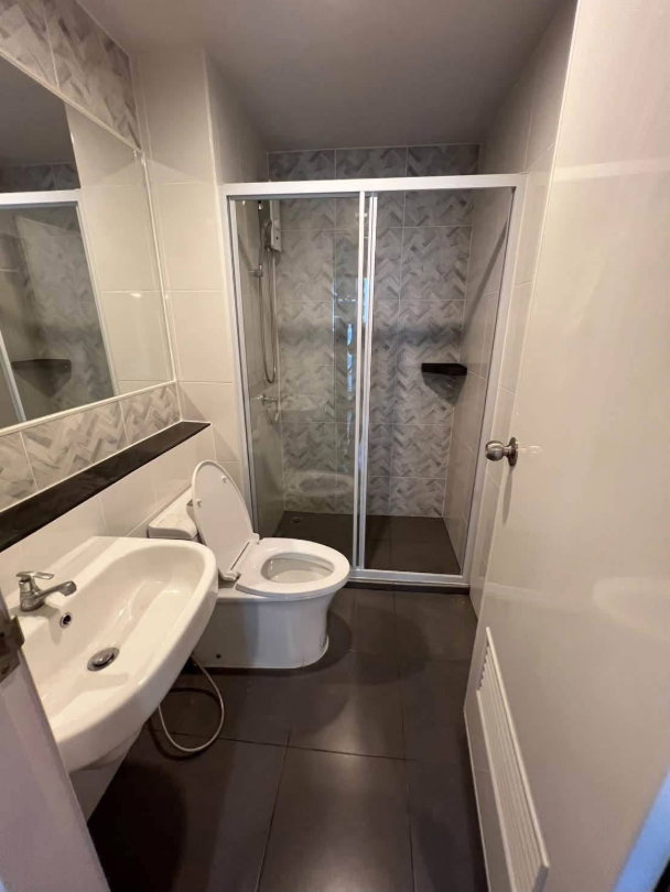 picture For Rent Regent Home Wutthakat 1Bed1Bath Floor8 BldA 11,000Baht/Mo - 4/10