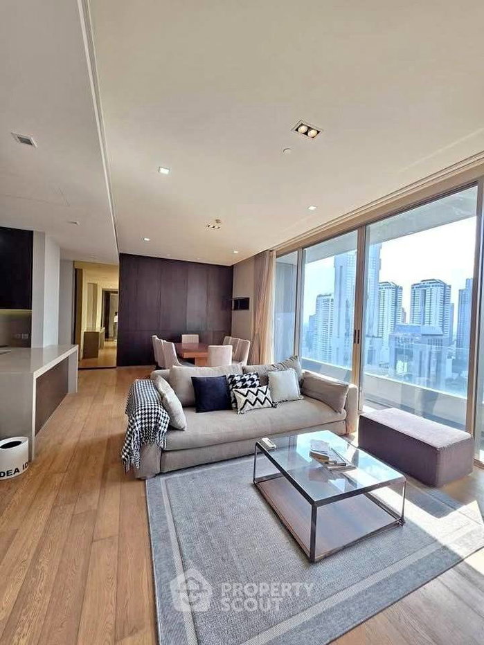 picture Spacious 2-BR 113 Sqm At Saladaeng One Near MRT Silom (ID 2587018) - 1/9