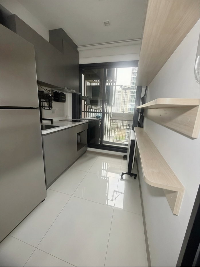 picture 🏙️ For Rent: Life Asoke Hype 🚆 Only 300 m from MRT Phra Ram 9! - 7/8
