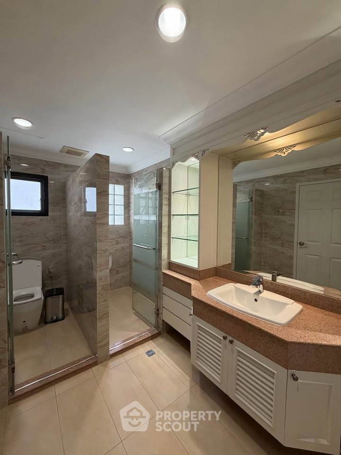 picture 3-BR Condo at Tonson Court near BTS Ratchadamri (ID 3282964) - 12/12
