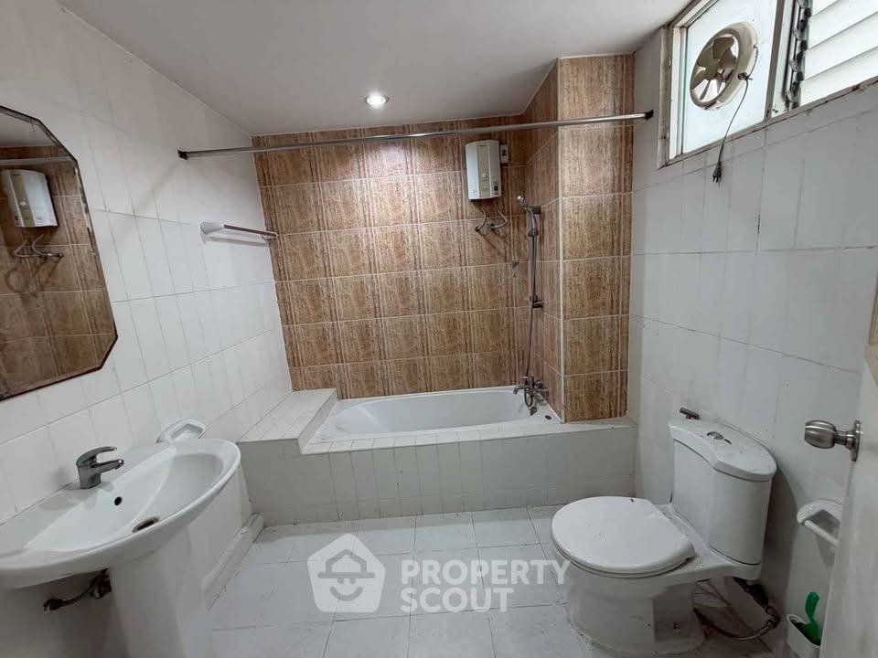 รูป 3 ห้องนอน กว้าง 176 ตารางเมตร Grand Ville House 1 ใกล้ BTS พร้อมพงษ์ (ID 2605120) - รูปที่ 13/20