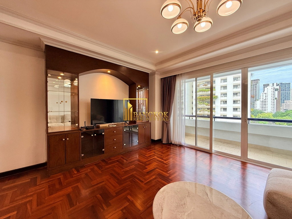 รูป Spacious 3 Bedroom Apartment For Rent in Phrom Phong Area - BR21180AP - รูปที่ 4/44