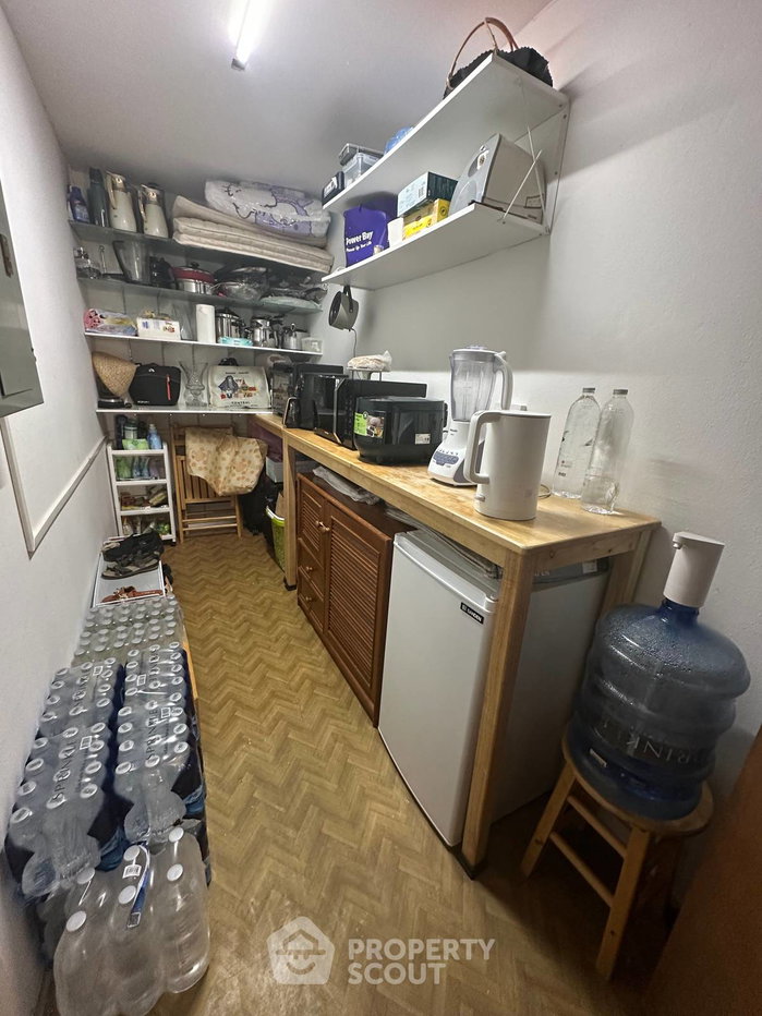 picture 2-BR Condo at Wittayu Complex near BTS Phloen Chit (ID 3280410) - 8/12